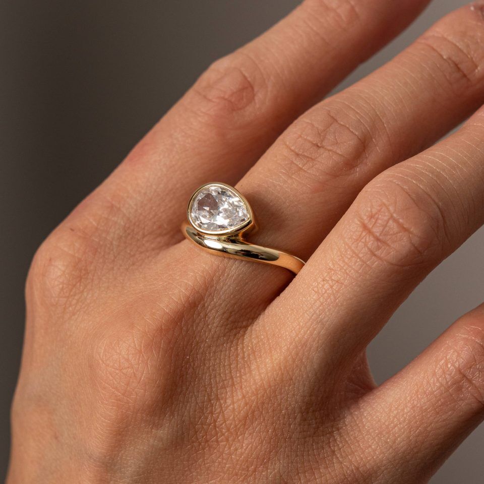 Pear CZ Bezel Wave Ring - Gold - Image 3