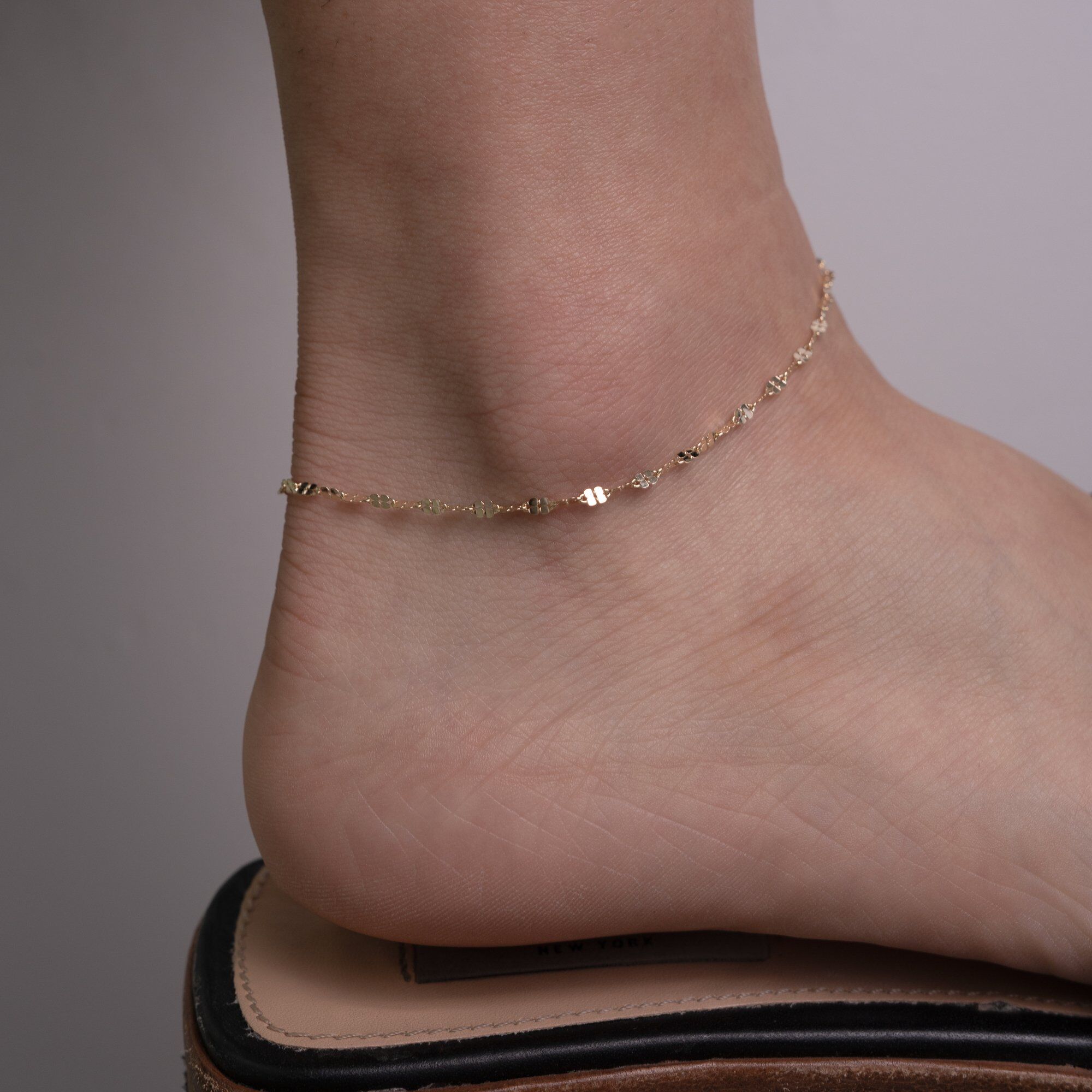 10K Gold Buckle Chain Anklet - Image 2
